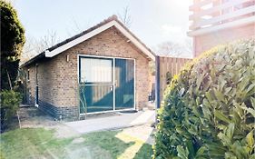 1 Bedroom Gorgeous Home In Zoutelande